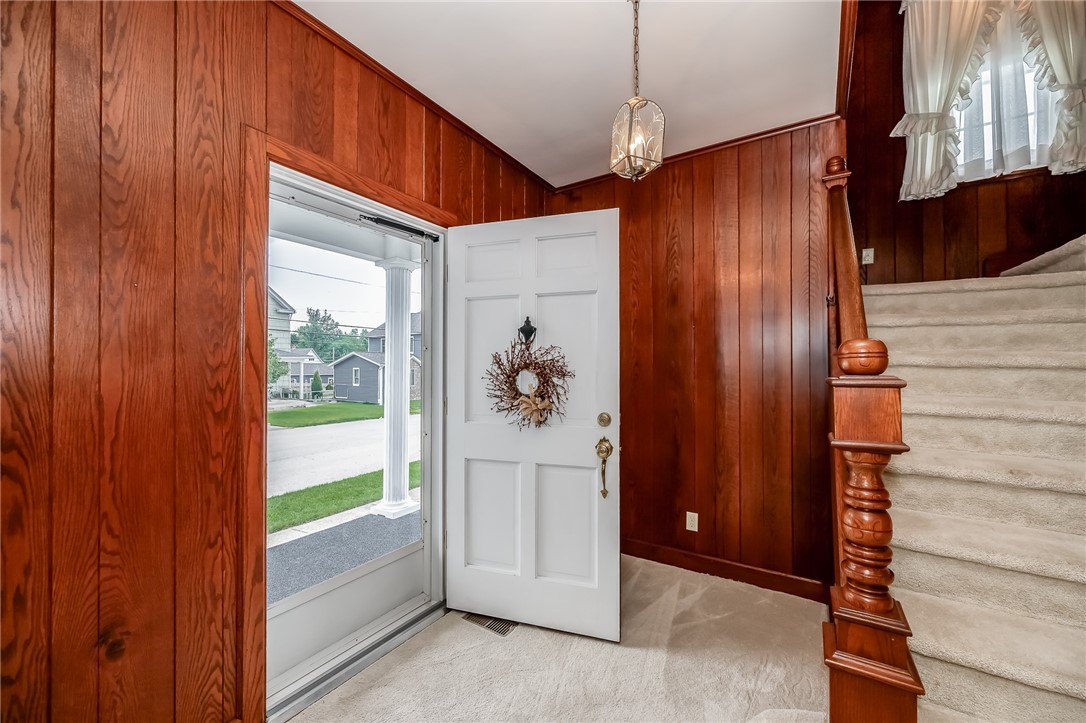 Residential in Center Twp/Homer Cty 3