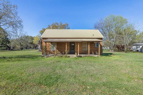 809 N Main St, Lexington, TX, 78947-9472 | Card Image