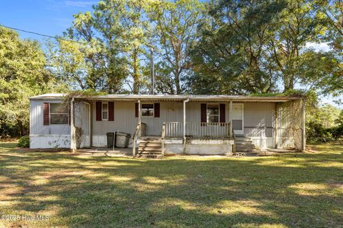 1527 Hibbs Rd, Newport, NC, 28570-7511 | Card Image