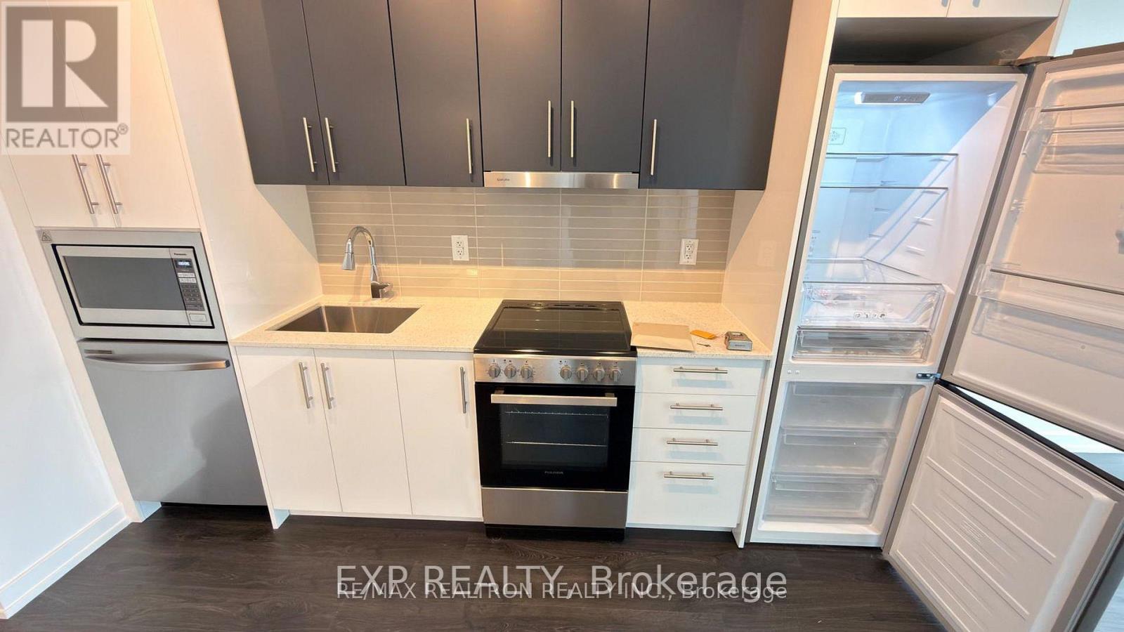 Residential Lease in Markham (Greensborough) 4
