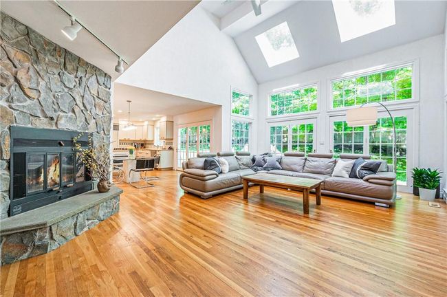 4 Westerleigh Ct, House other with 5 bedrooms, 6 bathrooms and 2 parking in Purchase NY | Image 4