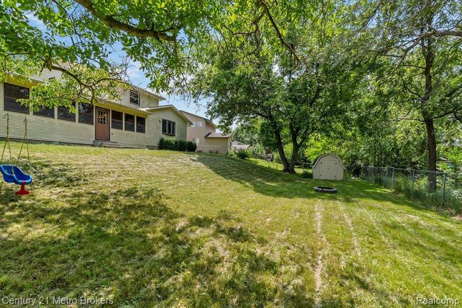 1190 Stonehenge Rd, House other with 3 bedrooms, 2 bathrooms and null parking in Flint MI | Image 18