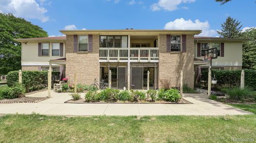 167-61043 Greenwood Dr, South Lyon, MI, 48178-1722 | Card Image