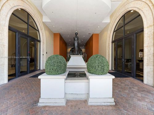 apt-517-55 Merrick Way, Coral Gables, FL, 33134-5128 | Card Image