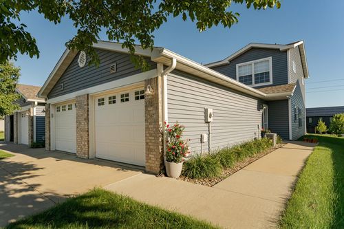 587 Pointe Ct Sw, Rochester, MN, 55902-2560 | Card Image