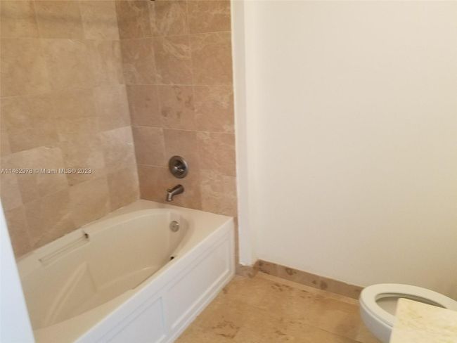 APT-304 - 2100 Van Buren St, Condo with 1 bedrooms, 1 bathrooms and null parking in Hollywood FL | Image 7