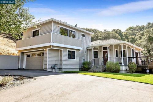 3981 Amyx Ct, Hayward, CA, 94542-1401 | Card Image