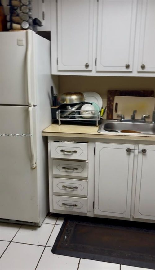 apt-1c-500 Executive Center Dr, West Palm Beach, FL, 33401-4922 | Card Image