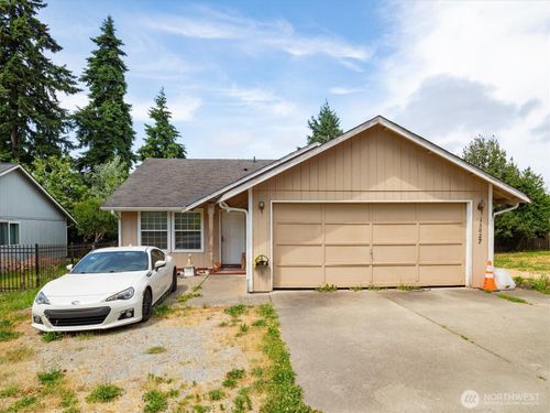 13027 23rd Ave S, SeaTac, WA, 98168-3072 | Card Image