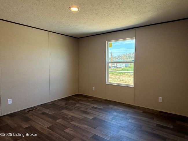 42 Beech St, House other with 4 bedrooms, 2 bathrooms and null parking in Smiths Grove KY | Image 34