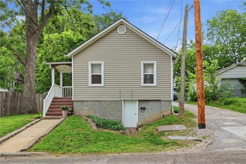7 N Iron St, Paola, KS, 66071-1404 | Card Image