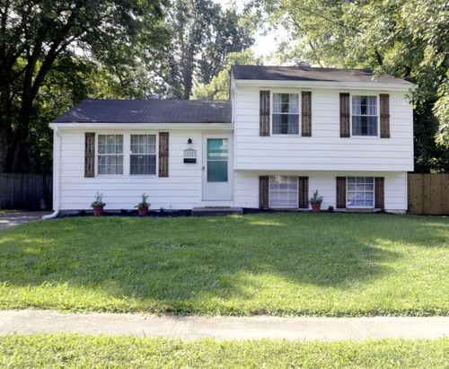 10242 Chippenham Ct, Cincinnati, OH, 45231-1823 | Card Image
