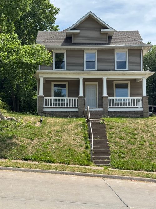 919-919 Leclaire St, Davenport, IA, 52803-5444 | Card Image