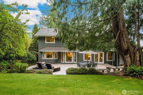 14210 207th Pl Ne, Woodinville, WA, 98077-7633 | Card Image