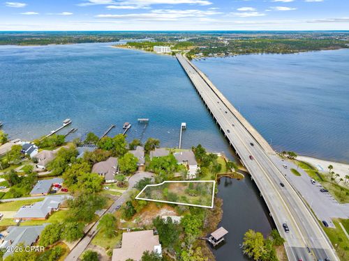 201 Harbour Pointe Dr, Lynn Haven, FL, 32444-1367 | Card Image