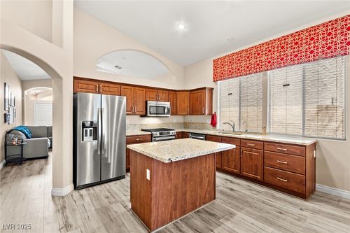 9733 Northern Dancer Dr, Las Vegas, NV, 89117-6619 | Card Image