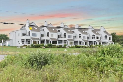 207 Bellevue Ct, Narragansett, RI, 02882-4840 | Card Image
