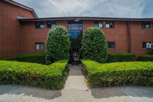b6-70 West St, Harrison, NY, 10528-4018 | Card Image