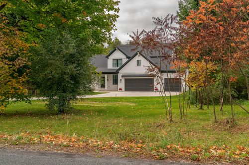 6603 Chaffey Creek Trl, Richland, MI, 49083-7704 | Card Image