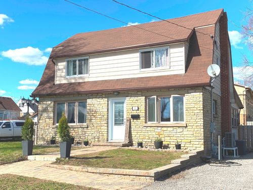 33 S Mary Street, Smiths Falls, ON, K7A3R2 | Card Image