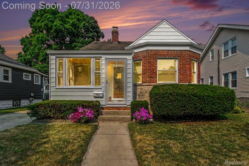 1621 Beaufield St, Ferndale, MI, 48220-3103 | Card Image