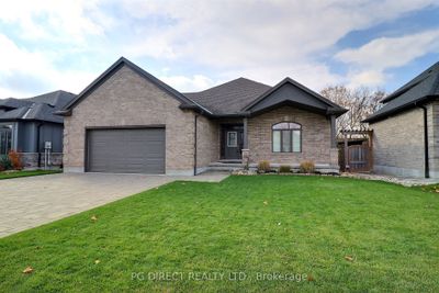 67 Caverhill Cres, House other with 3 bedrooms, 3 bathrooms and 6 parking in Komoka ON | Image 1