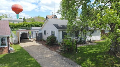 111 Pine Ln, Barnesville, OH, 43713-1430 | Card Image