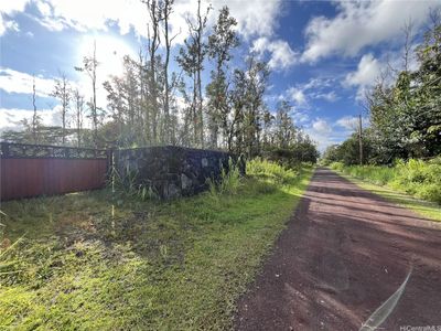 Well maintained graded road, Orchid Drive. Property is on Mauka side. | Image 1