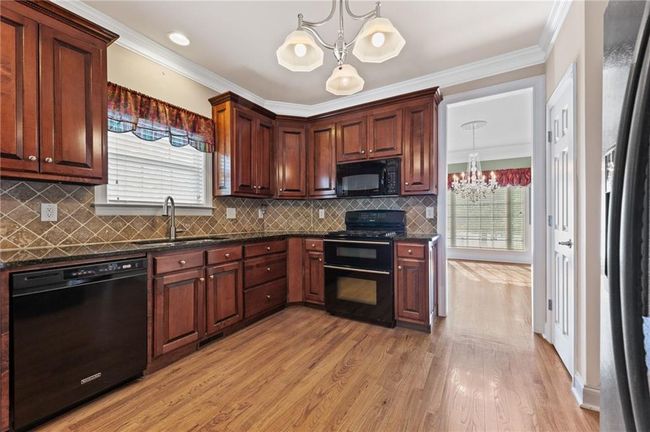 711 Wilhaven Ct, House other with 5 bedrooms, 5 bathrooms and 3 parking in Loganville GA | Image 10
