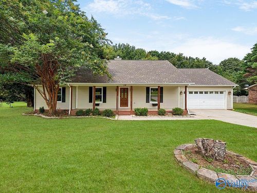 116 Amberwood Dr, Harvest, AL, 35749-9227 | Card Image