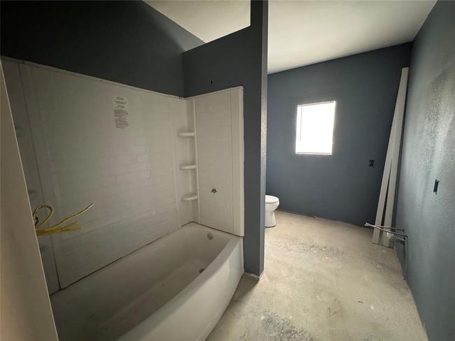 000 Old Farm Market 705 S, House other with 2 bedrooms, 2 bathrooms and 3 parking in Broaddus TX | Image 15