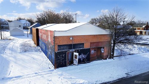 1545 M L King Ave, Flint, MI, 48503-1470 | Card Image