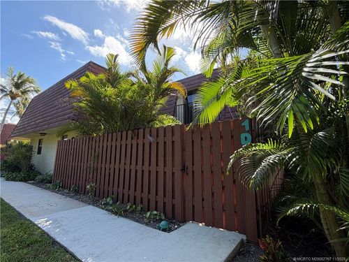 apt-1d-9407 S Ocean Dr, Jensen Beach, FL, 34957-2384 | Card Image