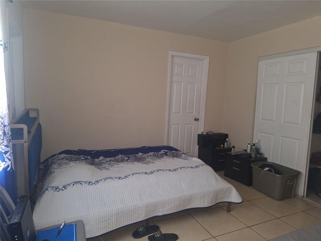Unit B 2nd bedroom | Image 5