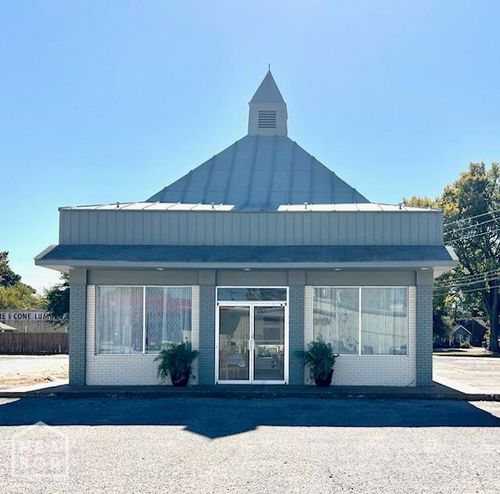 104 Third St, Newport, AR, 72112-3412 | Card Image