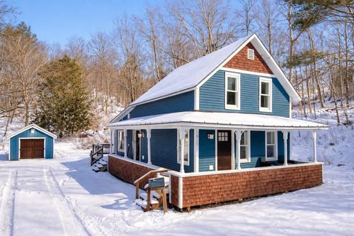 12 East St, Waterbury, VT, 05676-1102 | Card Image