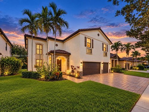 589 Se 35th Ter, Homestead, FL, 33033-7504 | Card Image