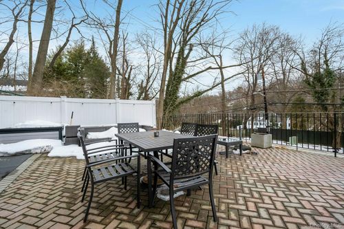 186 Midland Ave, Eastchester, NY, 10707-4308 | Card Image