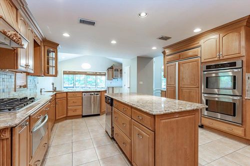 621 Oakland Ave, Cedarhurst, NY, 11516-1033 | Card Image