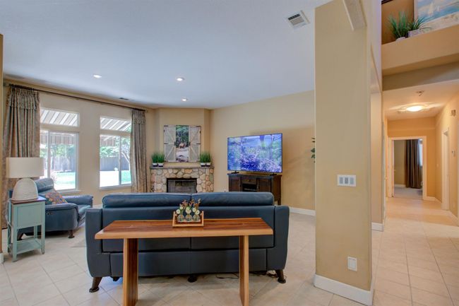 1073 Spring Meadow Drive, House other with 5 bedrooms, 3 bathrooms and null parking in Manteca CA | Image 27