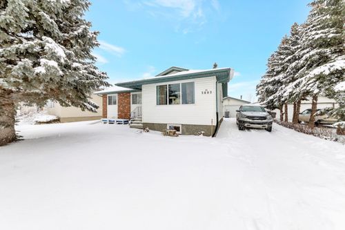 3803 57 Ave, Lloydminster, AB, T9V1Z5 | Card Image