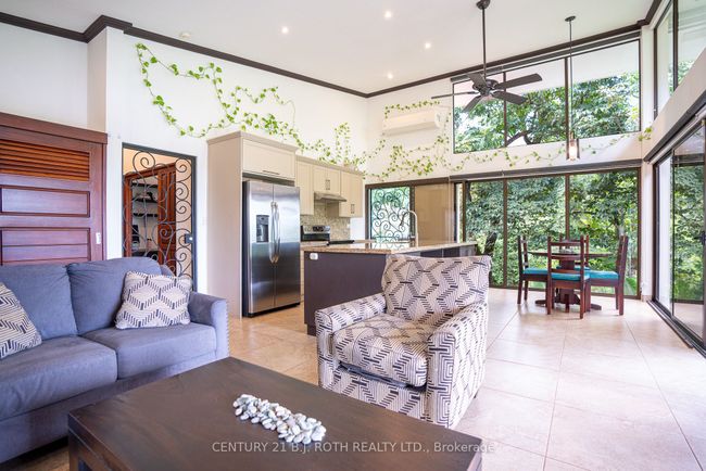 1 Howler Heights, Condo with 2 bedrooms, 2 bathrooms and 4 parking in Costa Rica ON | Image 5