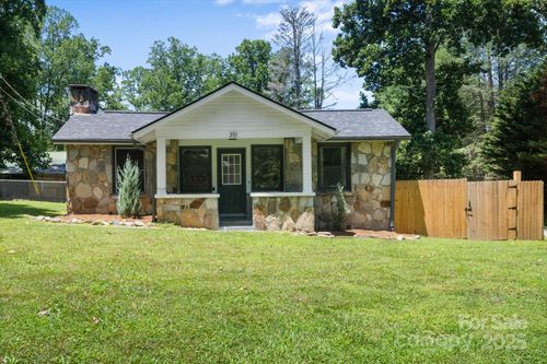 351 Dove Haven Ln, Hendersonville, NC, 28791-8554 | Card Image