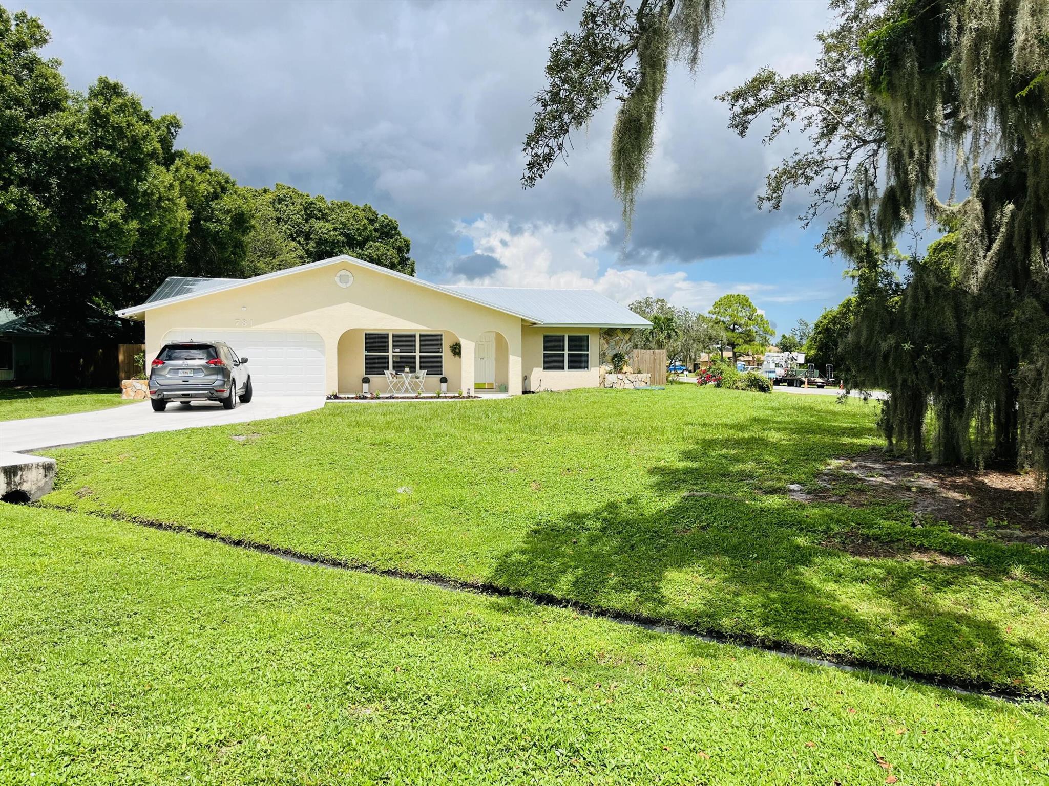 Evans Ave, Port Saint Lucie, FL 34984