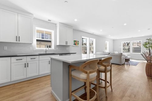 unit-205-1000 Washington St, Dedham, MA, 02026-6733 | Card Image