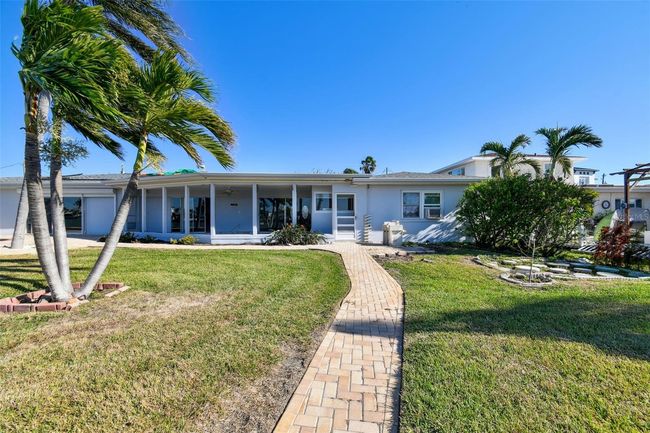 568 Johns Pass Ave, House other with 4 bedrooms, 3 bathrooms and null parking in MADEIRA BEACH FL | Image 19