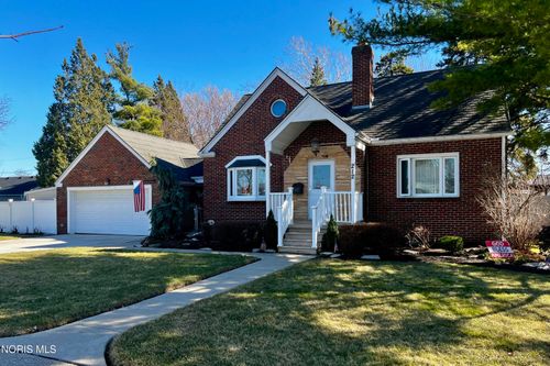 212 E Indiana Ave, Maumee, OH, 43537-2828 | Card Image