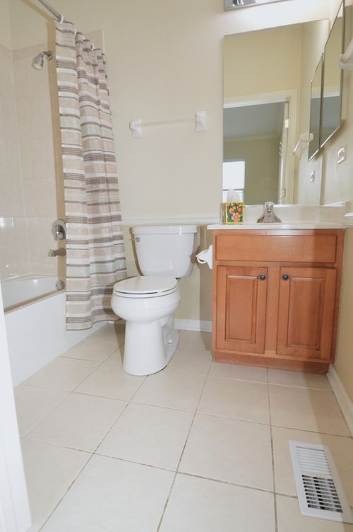 16242 Tomahawk Lake Ct, Crest Hill, IL, 60403-1564 | Card Image