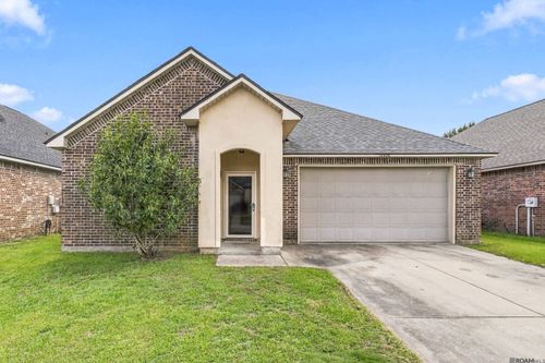 10626 Dodger Dr, Denham Springs, LA, 70726-1855 | Card Image