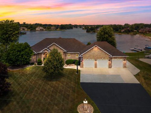 1056 Harbor Lights Road, SUAMICO, WI, 54173 | Card Image